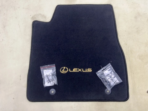 Dywaniki welurowe Lexus RX 2 II 03-08r. komplet NOWYCH Oryginalnych dywaników wycieraczka pz49c-k0351-ag