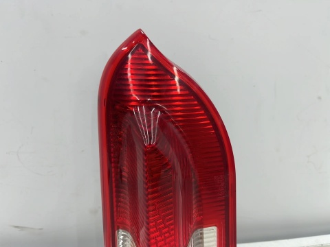 Lampa Opel Insignia A 07-12r. kombi prawa tylna w klapę bagażnika dodatkowa EU Oryginalna 13226855