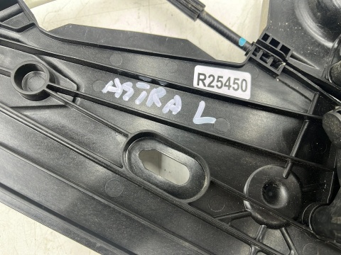 Podnośnik szyb Peugeot 308 III DS 4 II Opel Astra L 22r.- prawy przedni mechanizm silniczek podnoszenia szyby 9830815180