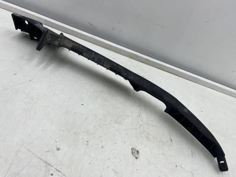 Ślizg Opel Insignia A 08-17r. prawy przód mocowanie zderzaka prawe 13250571