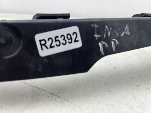 Ślizg Opel Insignia A 08-17r. prawy przód mocowanie zderzaka prawe 13250571