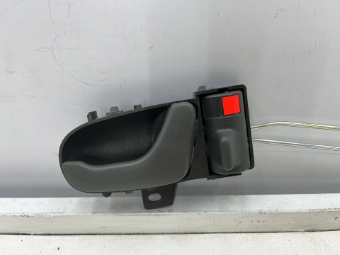 Klamka Suzuki Swift 2 II 89-03r. wewnętrzna rączka uchwyt drzwi prawa przednia 83110-80e70-t01