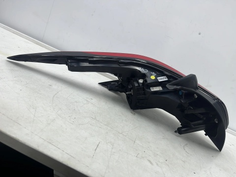Lampa Citroen C4X 22r.- PRAWA tylna w błotnik Citroen LED VISION prawy tył EU