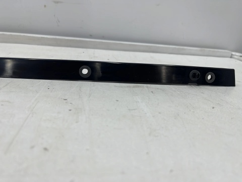 Listwa Hyundai i40 11-19r. NOWY lewy ślizg nakładki zgarniającej szyby przedniej czołowej listwa montażowa 861383z000