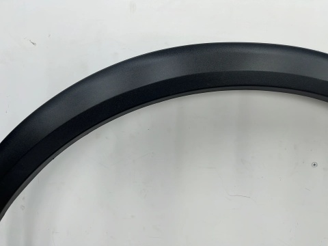 Listwa Peugeot 2008 II 19r.- PRAWY przedni rant nadkola błotnika nakładka struktura prawy przód 9825736680