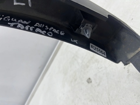 Listwa VW Tiguan 2 II + Allspace Tarraco 5na 16-24r. LEWY tylny rant nadkola błotnika nakładka lewy tył 5na854819j