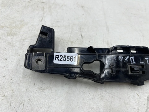 Ślizg Peugeot 208 Ii 19r.-lewy tył lewe tylne mocowanie wspornik uchwyt 9823232480