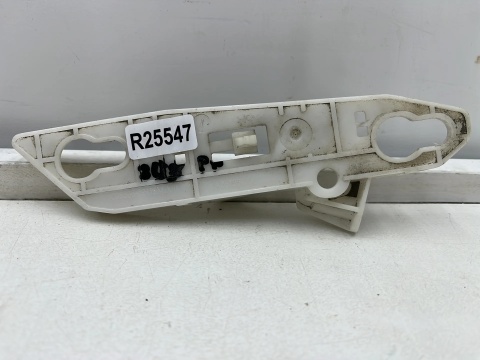 Ślizg Peugeot 308 II T9 13-21r. prawe przednie mocowanie wspornik uchwyt zderzaka aa36136493