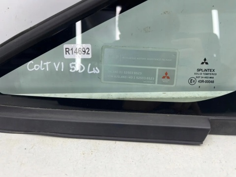 Szyba boczna Mitsubishi Colt Z30 04-12r. karoseryjna lewa przednia trójkąt