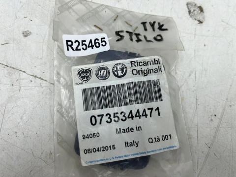 Zaślepka haka holowniczego Fiat Stilo 01-07r. tył oryginalna zaślepka zderzaka listwa 156119122