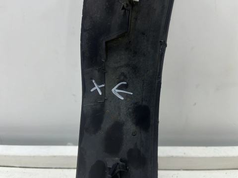 Listwa Citroen C4 III e-C4 20r.- PRAWY przedni rant nadkola błotnika nakładka prawy przód 9832958980