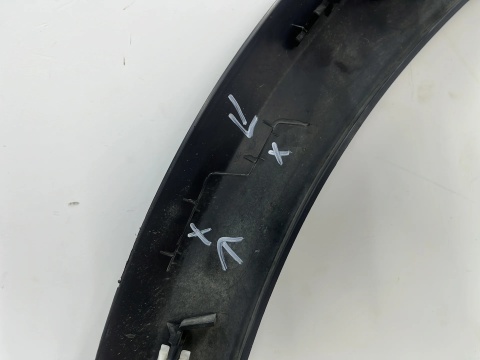 Listwa Citroen C4 III e-C4 20r.- PRAWY przedni rant nadkola błotnika nakładka prawy przód 9832958980