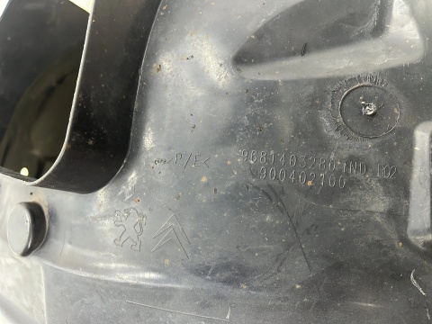 Nadkole Citroen Berlingo 2 II Partner 2 II 08-18r. PRAWE przednie ORYGINAL prawy przód 9680450080 9681403280