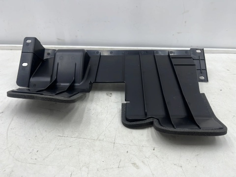 Osłona chłodnicy Nissan Qashqai 1 I 10-13r. lift prawa kierownica powietrza pasa przedniego 62822-br00a