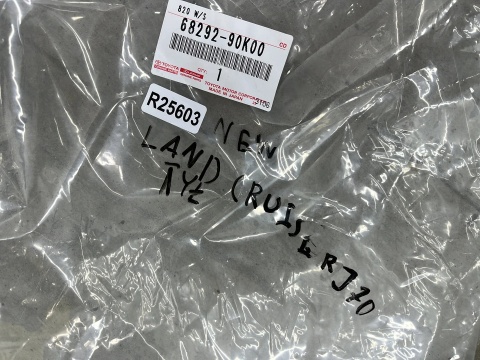 Uszczelka Land Cruiser J70 84-03r. NOWA lewa guma szyby klapy bagażnika szyby 68292-90K00