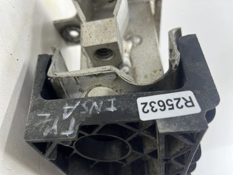 Belka zderzaka Opel Insignia A 08-17r. tylne wzmocnienie pasa tył 12772411