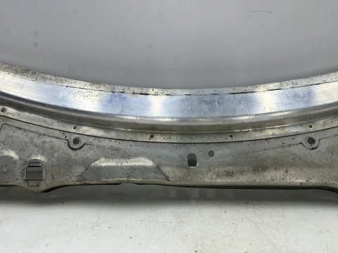 Pas przedni Mercedes w213 16-20r. wzmocnienie belka górna oryginalny a2136260600