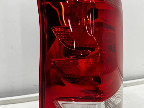 Lampa Mercedes Vito w447 14r.- lewa tylna w błotnik na klapę otwieraną Europa oryginalna lewy tył A4478201164