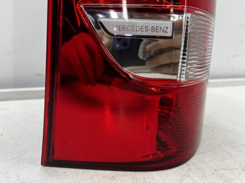 Lampa Mercedes Vito w447 14r.- lewa tylna w błotnik na klapę otwieraną Europa oryginalna lewy tył A4478201164