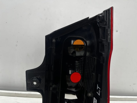 Lampa Mercedes Vito w447 14r.- lewa tylna w błotnik na klapę otwieraną Europa oryginalna lewy tył A4478201164