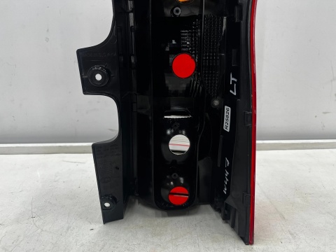 Lampa Mercedes Vito w447 14r.- lewa tylna w błotnik na klapę otwieraną Europa oryginalna lewy tył A4478201164