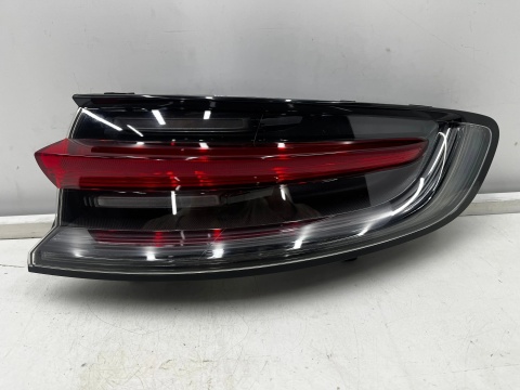 Lampa Porsche Macan I 95b LIFT 18r.- PRAWA tylna w błotnik ORYGINALNA prawy tył Europa 95b945092aj