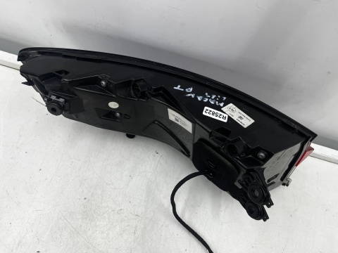 Lampa Porsche Macan I 95b LIFT 18r.- PRAWA tylna w błotnik ORYGINALNA prawy tył Europa 95b945092aj