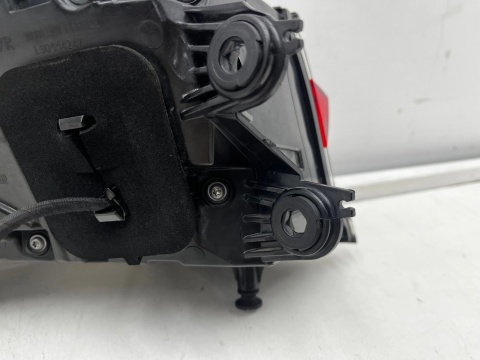 Lampa Porsche Macan I 95b LIFT 18r.- PRAWA tylna w błotnik ORYGINALNA prawy tył Europa 95b945092aj