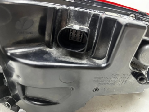 Lampa Skoda Octavia 4 IV sedan kombi 19-24r. prawa tylna full LED Crystal Lighting w błotnik oryginalna Europa 5e3945208a