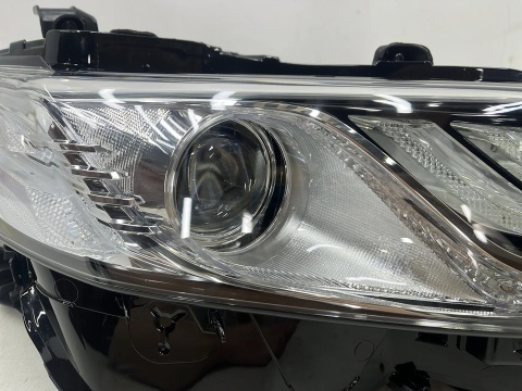 Lampa reflektor Toyota Camry 8 VIII XV70 17-24r. prawa przednia FULL LED oryginalna prawy przód