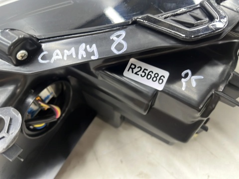 Lampa reflektor Toyota Camry 8 VIII XV70 17-24r. prawa przednia FULL LED oryginalna prawy przód