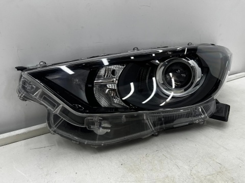 Lampa reflektor Toyota Yaris 4 IV XP21 Mazda 2 Hybrid 20r.- lewa przednia Soczewka EU oryginalny lewy przód Koito K0-6