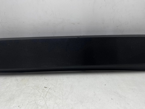 Listwa BMW X1 F48 15-22r. prawa tylna nakładka dolna drzwi prawy tył 7352094