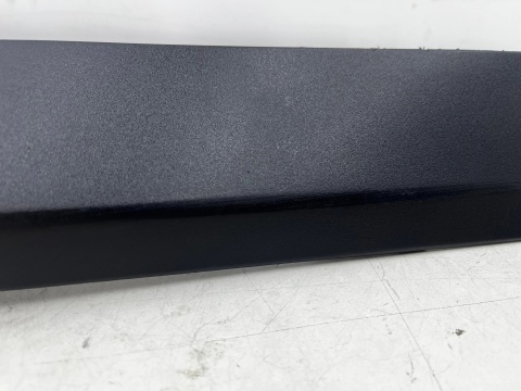 Listwa BMW X1 F48 15-22r. prawa tylna nakładka dolna drzwi prawy tył 7352094