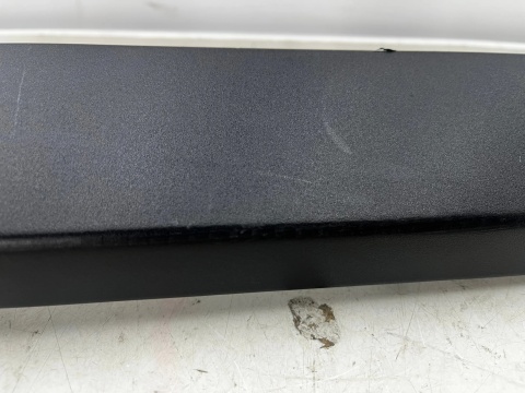 Listwa BMW X1 F48 15-22r. prawa tylna nakładka dolna drzwi prawy tył 7352094