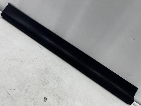 Listwa Porsche Cayenne III 9y 17r.-LEWA przednia dolna nakładka drzwi bocznych strukturalna lewy przód 9y0837095