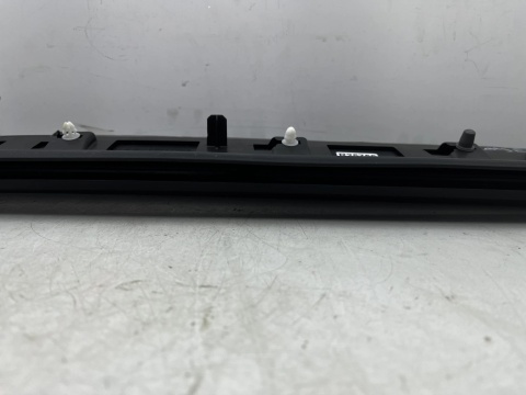 Listwa Porsche Cayenne III 9y 17r.- lewa tylna nakładka dolna drzwi lewy tył 9y0839095