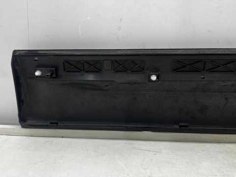 Listwa Seat Ateca 16-26r. prawa przednia dolna nakładka drzwi bocznych strukturalna prawy przód 575854940b