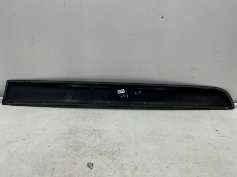 Listwa Suzuki SX4 06-14r. lewa przednia nakładka środkowa drzwi rant lewy przód 990e0-79j07-000