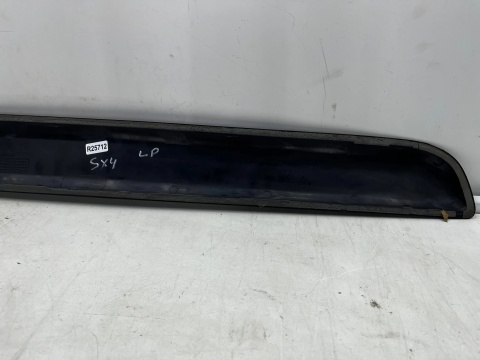 Listwa Suzuki SX4 06-14r. lewa przednia nakładka środkowa drzwi rant lewy przód 990e0-79j07-000