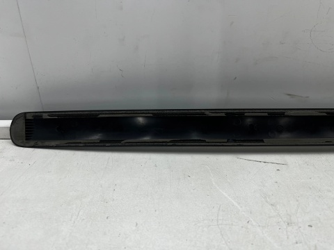 Listwa VW Caddy 3 III 2k 03-15r. prawa przednia dolna nakładka drzwi bocznych prawy przód 2k0853516e