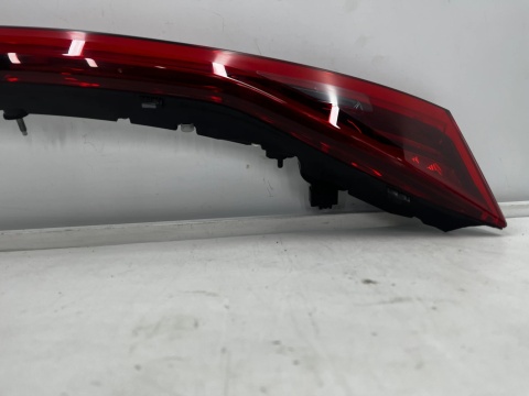 Lampa Cupra Formentor 20-24r. tylne światło w klapę bagażnika blenda LED 5ff945307b