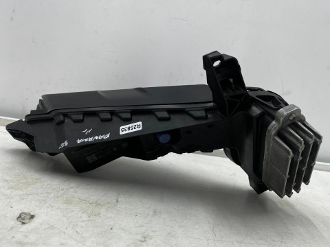 Lampa reflektor Porsche Panamera III 972 976 E-Hybrid 24r- PRAWY przedni LED DRL w zderzak kierunek 976953042e