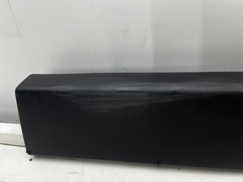 Listwa BMW X1 F48 15-22r. prawa przednia dolna nakładka drzwi bocznych prawy przód 7352092
