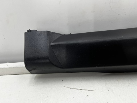 Listwa Nissan Juke II 2 F16 19r.- prawa tylna nakładka dolna drzwi prawy tył 828706paoa