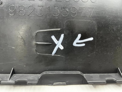 Listwa Peugeot Rifter 18r.- lewa tylna nakładka dolna drzwi lewy tył 9820520680