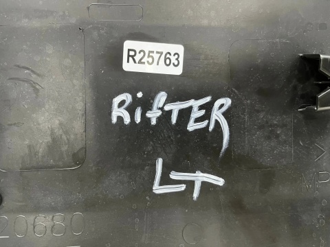 Listwa Peugeot Rifter 18r.- lewa tylna nakładka dolna drzwi lewy tył 9820520680