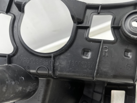 Ślizg Opel Grandland X 17-24r. prawe tylne mocowanie zderzaka prowadnica prawy tył yp00035880