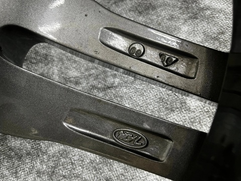 Felga aluminiowa Volkswagen Audi Seat Skoda Mercedes felga Borbet r18 cali 8jx18 ET40 5x112 CB72 pojedyncza XRT-8018