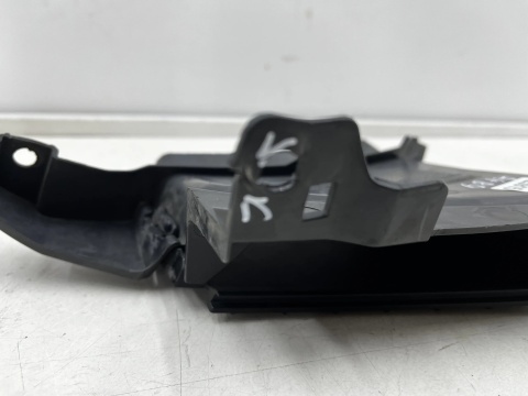 Kanał powietrza Audi A4 B9 15-24r. lewa przednia kierownica zderzaka 8w0121763l